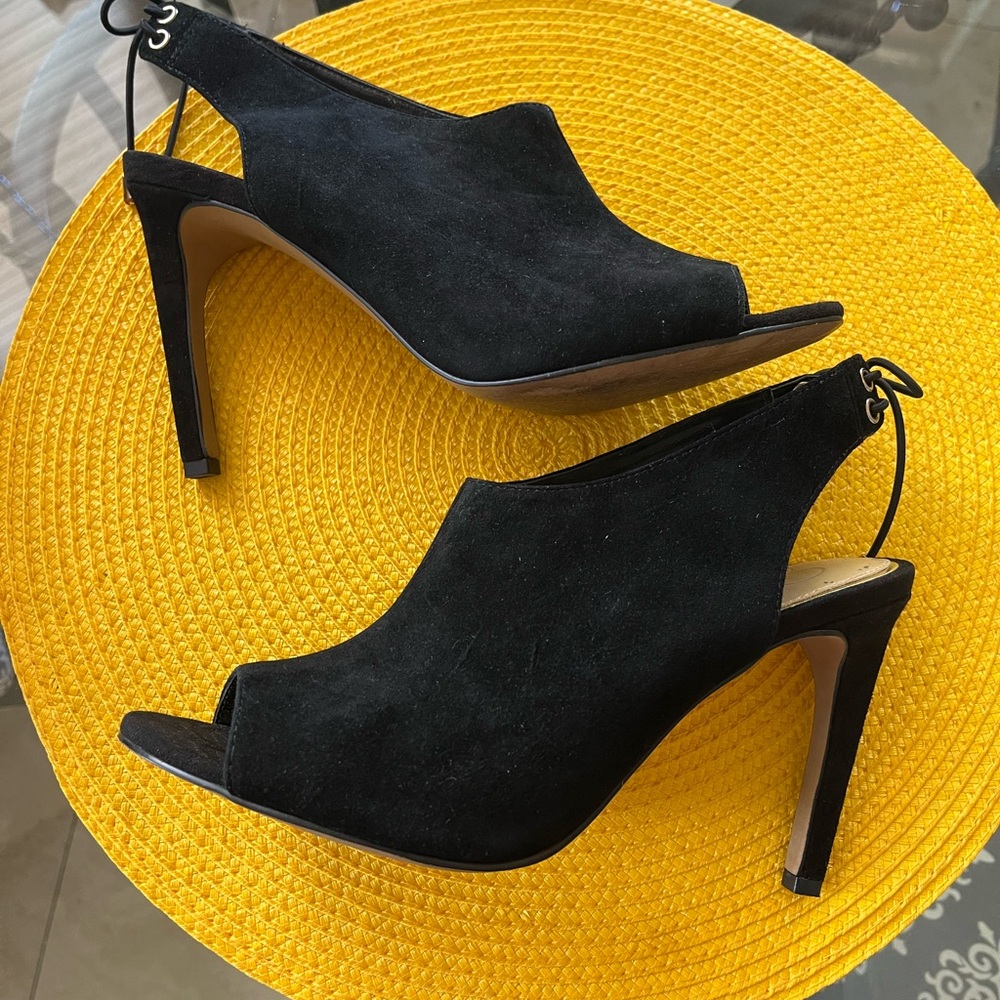 JESSICA SIMOPSON Elegant Black Open Toe Heel